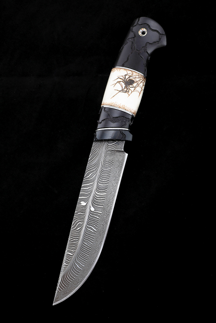 Нож Овод 2 дамаск торцевой рукоять черный граб резной + рог лося с гравировкой