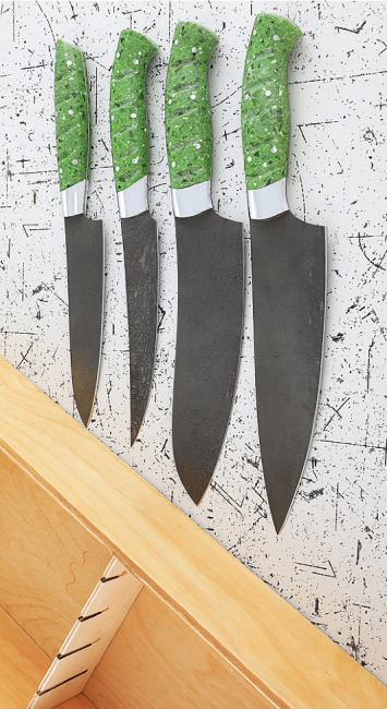 Набор из 4 кухонных ножей, сталь Х12МФ, рукоять из зеленого акрила в футляре