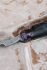 Эксклюзивный нож "Чужой" нержавеющий дамаск, рукоять ламинированный дамаск и бивень моржа со скримшоу 